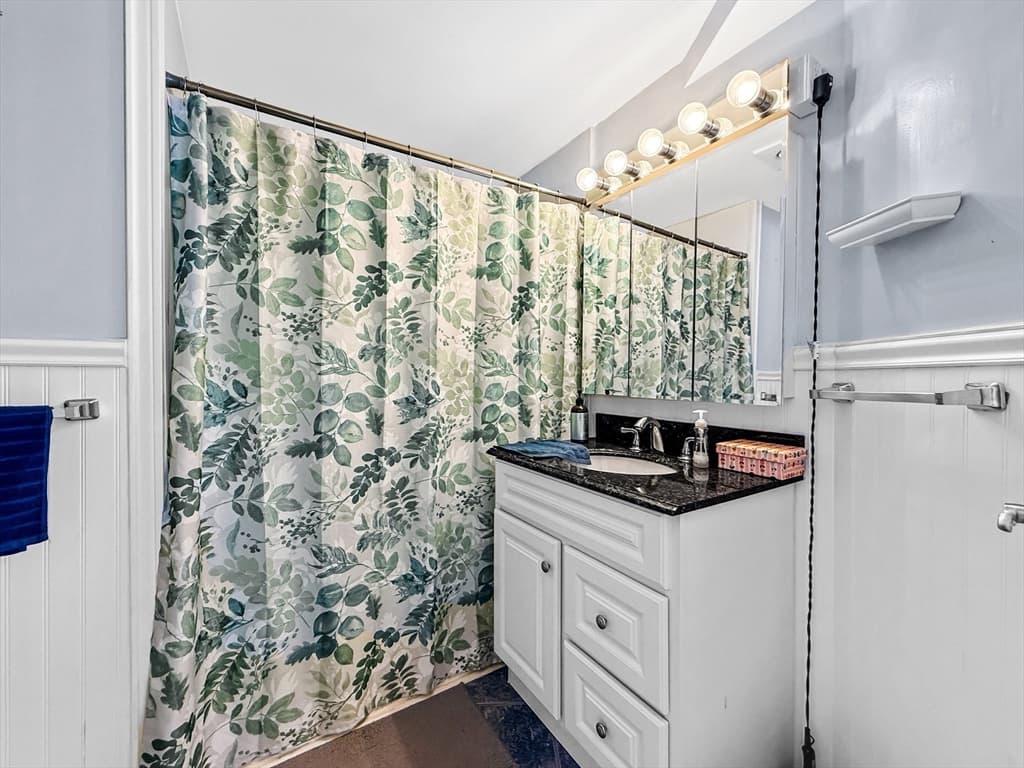 300 Lynn Shore Dr # 203, Lynn MA 01902 photo 25