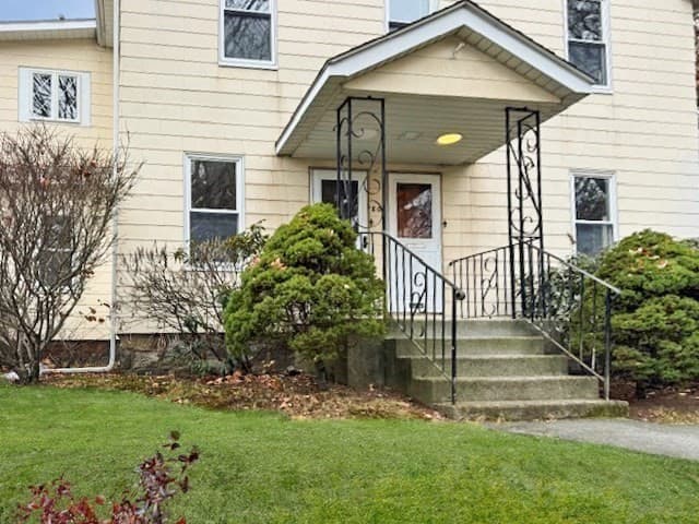 80 Delmont Ave, Worcester MA 01604 photo 3