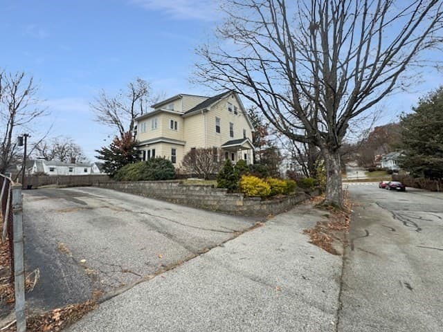 80 Delmont Ave, Worcester MA 01604 photo 4