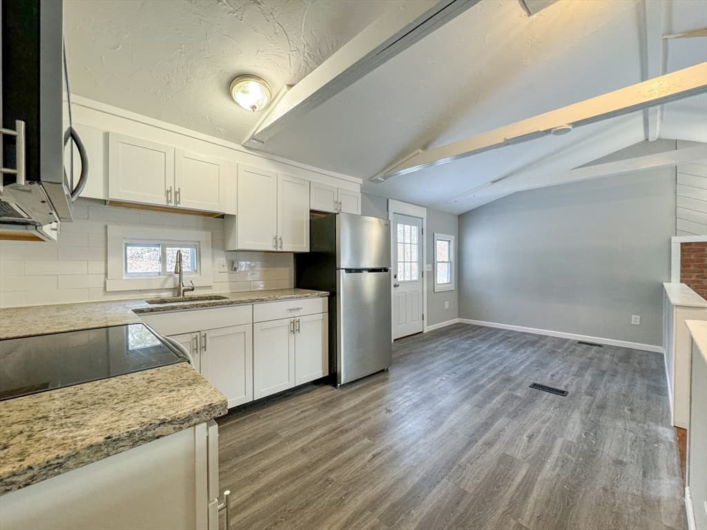 Mobile Home at 16 School House Cross Rd, Brookfield MA 01506, Brookfield, photo 6 of 39