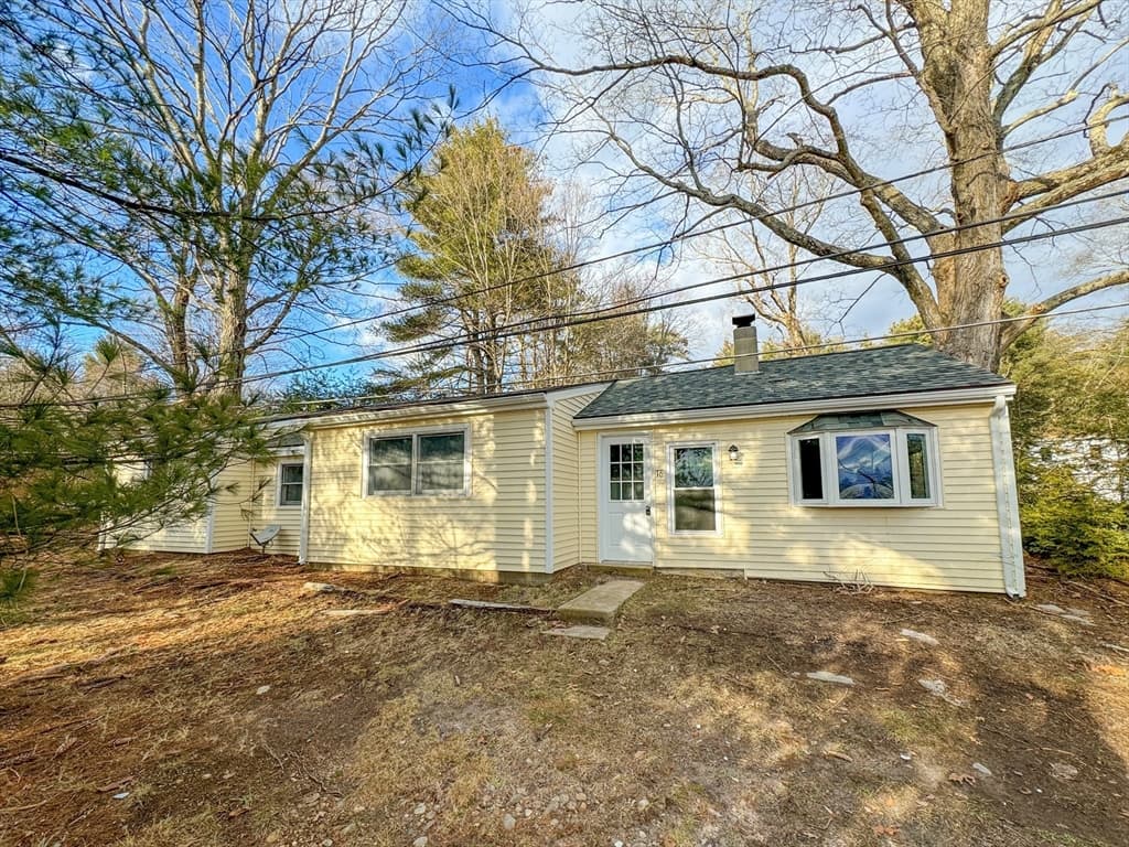 16 School House Cross Rd, Brookfield MA 01506