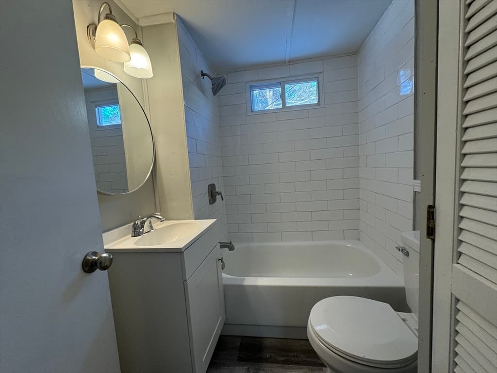 Mobile Home at 16 School House Cross Rd, Brookfield MA 01506, Brookfield, photo 30 of 39