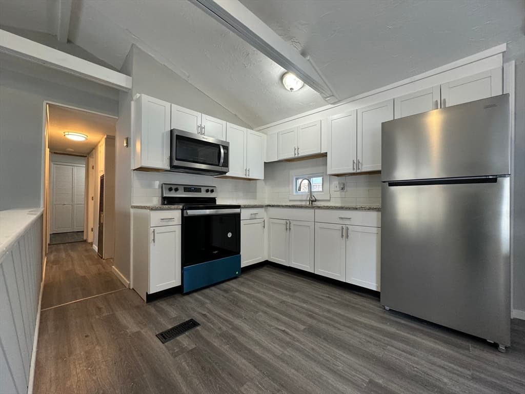 Mobile Home at 16 School House Cross Rd, Brookfield MA 01506, Brookfield, photo 4 of 39