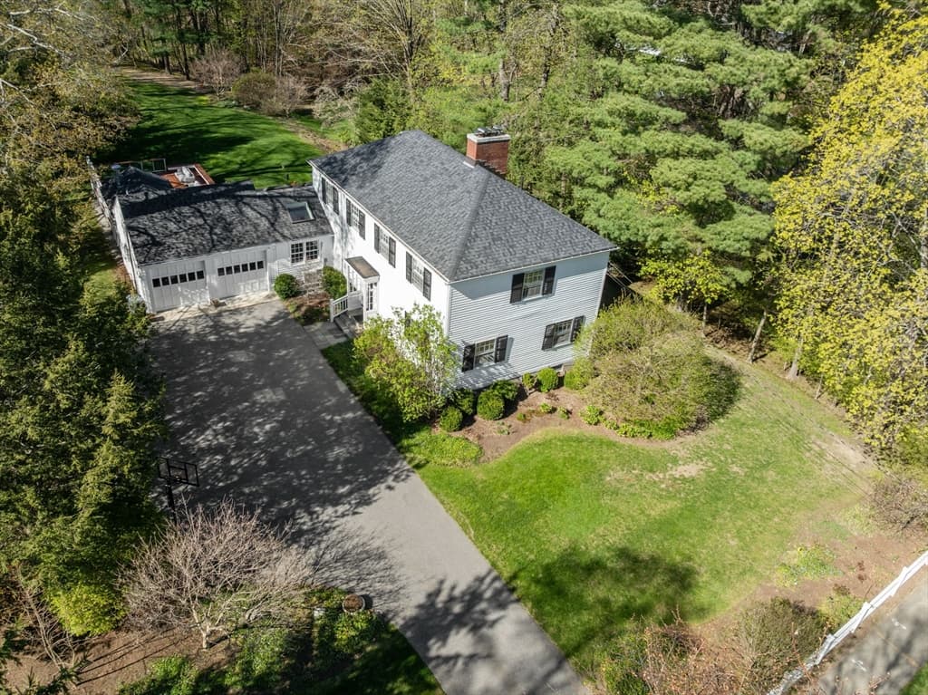 633 Boston Post Rd, Weston MA 02493 photo 2