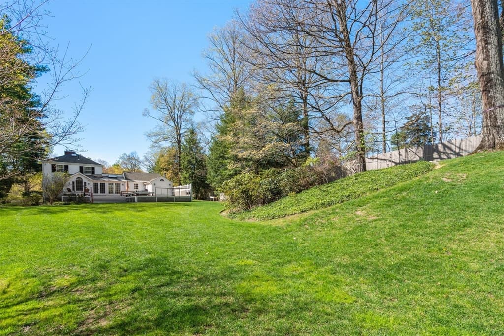 633 Boston Post Rd, Weston MA 02493 photo 32