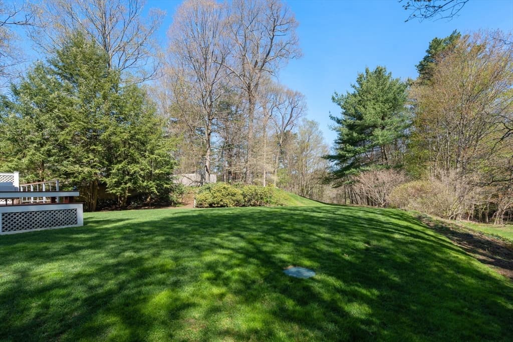 633 Boston Post Rd, Weston MA 02493 photo 33