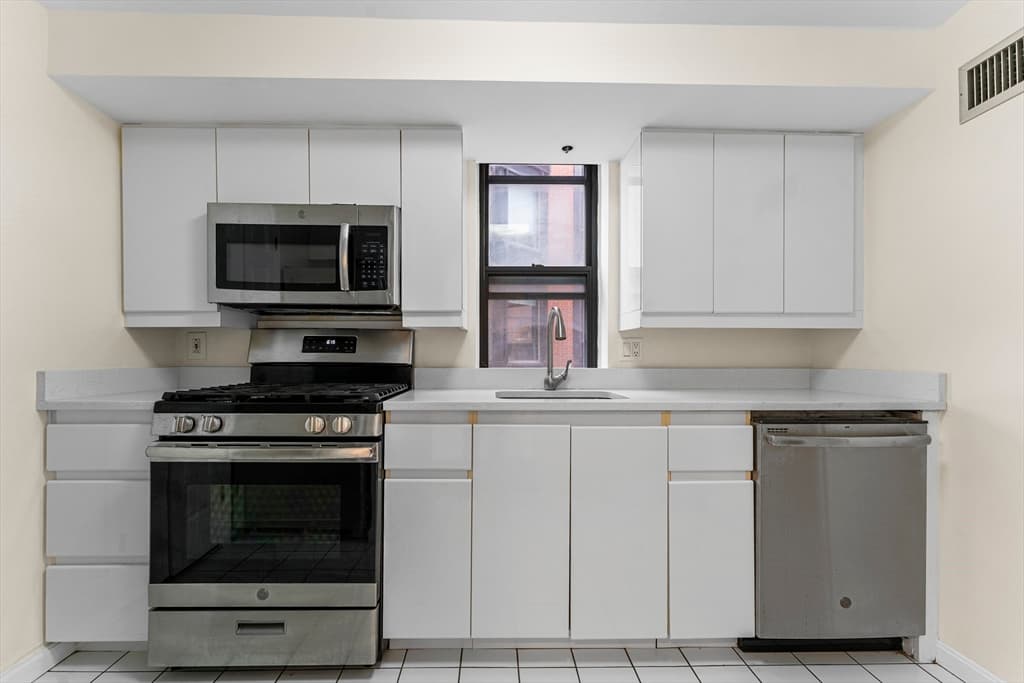 Condominium at 170 Tremont St # 1501, Boston MA 02111, photo 7 of 25