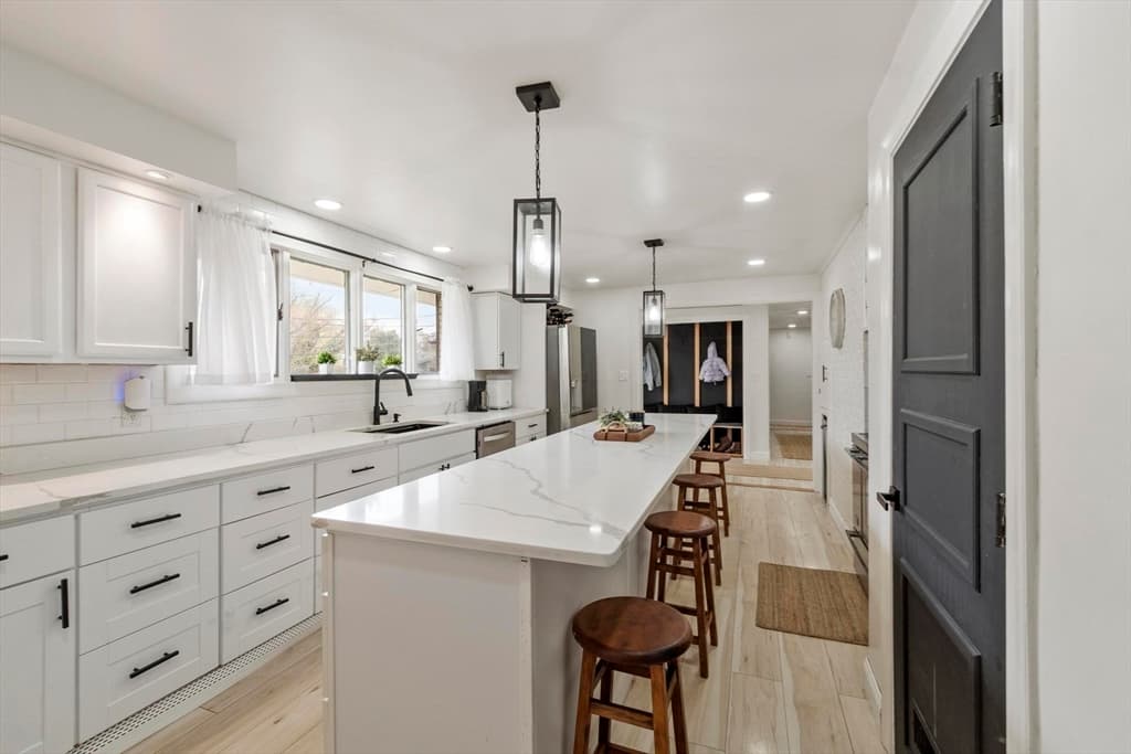 Single Family Residence at 82 Cornell Rd, Marblehead MA 01945, Marblehead, photo 10 of 42