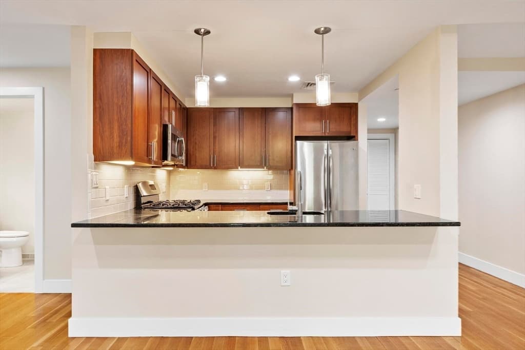 321 Hammond Pond Pkwy # 103, Brookline MA 02467 photo 6
