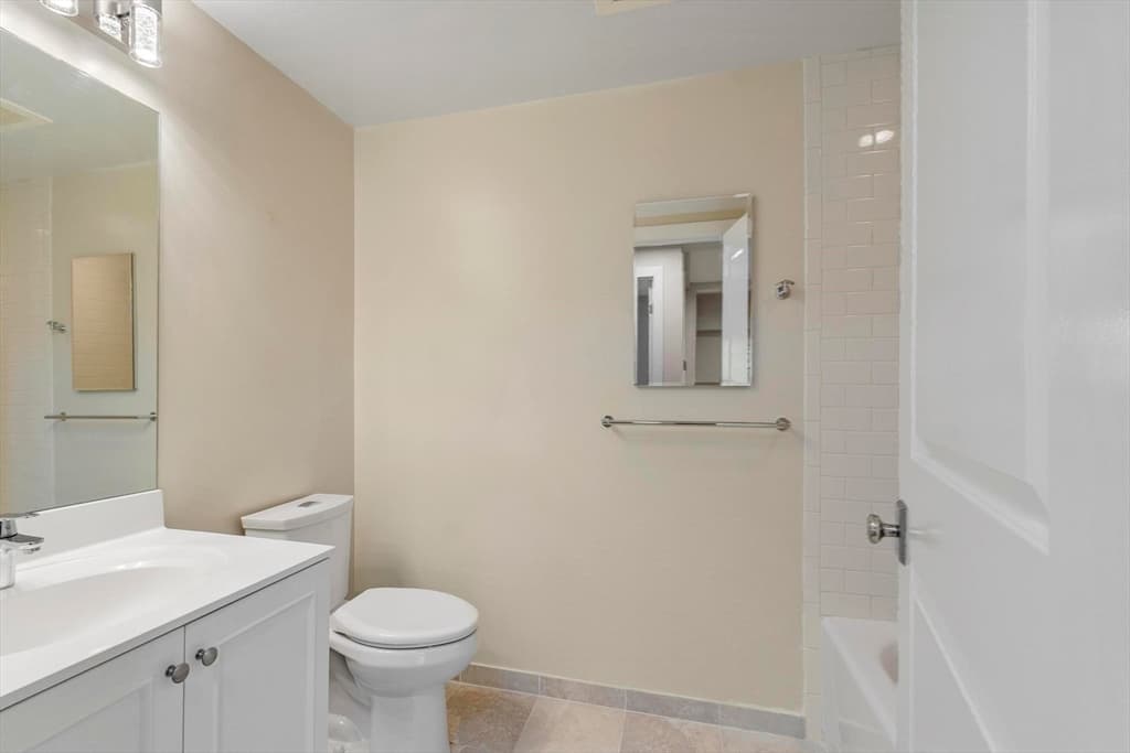 321 Hammond Pond Pkwy # 103, Brookline MA 02467 photo 16