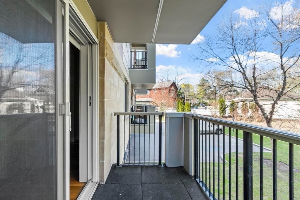 321 Hammond Pond Pkwy # 103, Brookline MA 02467 photo 12