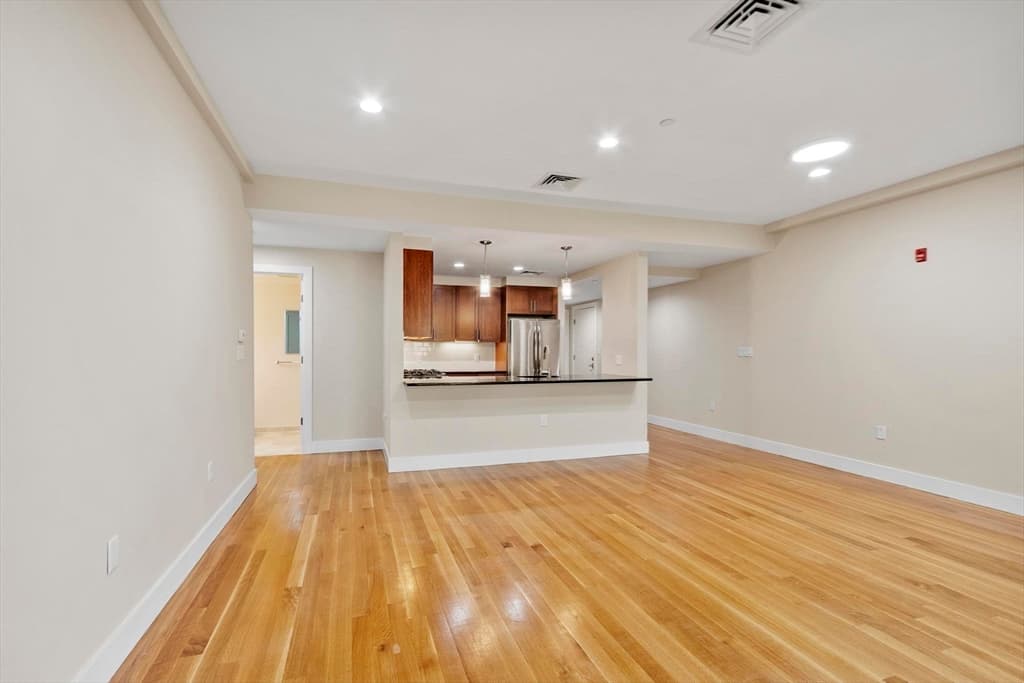 321 Hammond Pond Pkwy # 103, Brookline MA 02467 photo 7