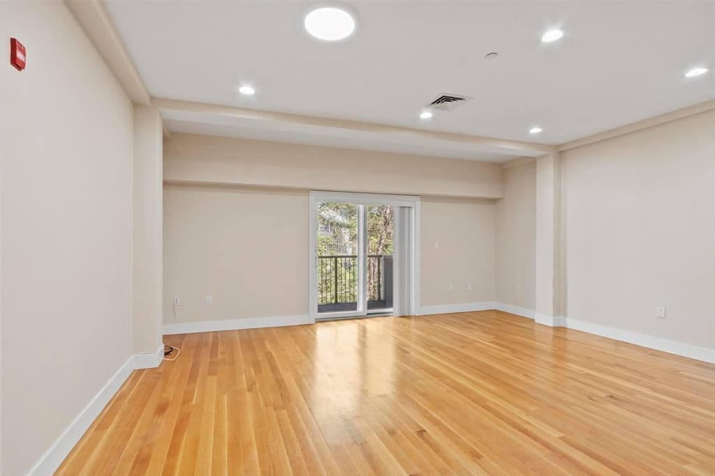 321 Hammond Pond Pkwy # 103, Brookline MA 02467 photo 8