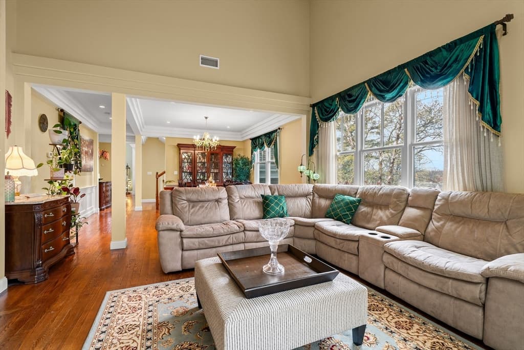 Condominium at 127 Johnson Woods Dr # 127, Reading MA 01867, photo 11 of 42