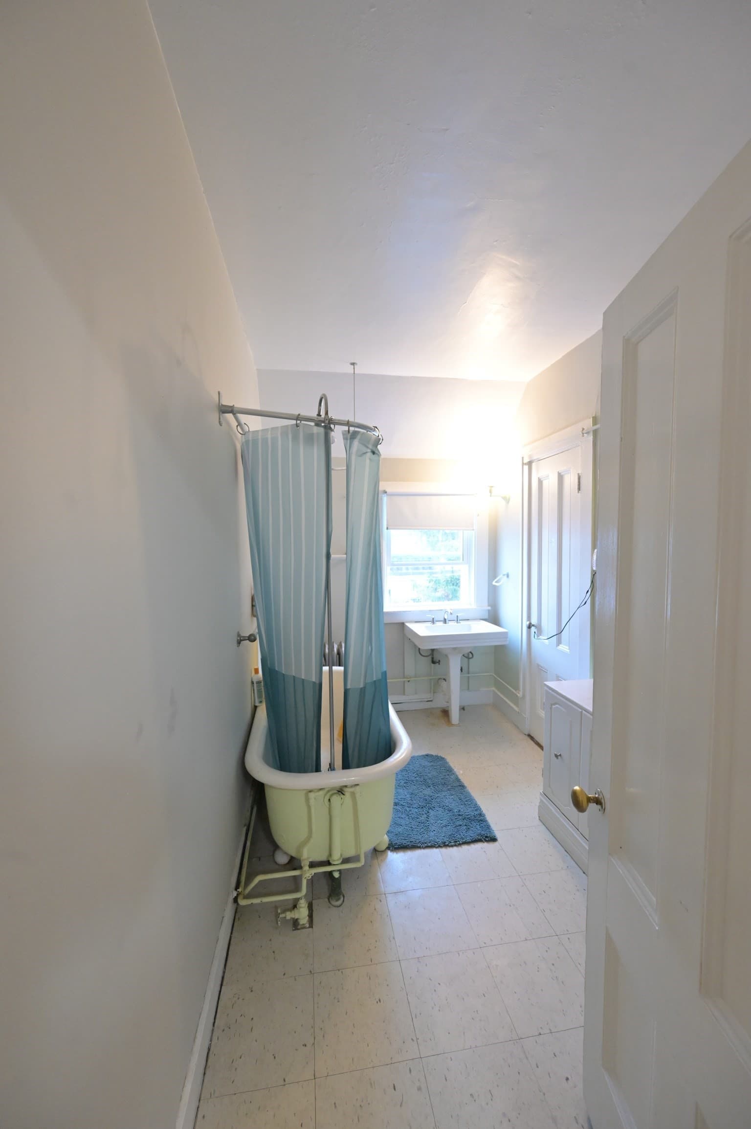 Single Family Residence at 54 Nahant St, Lynn MA 01902, photo 20 of 32