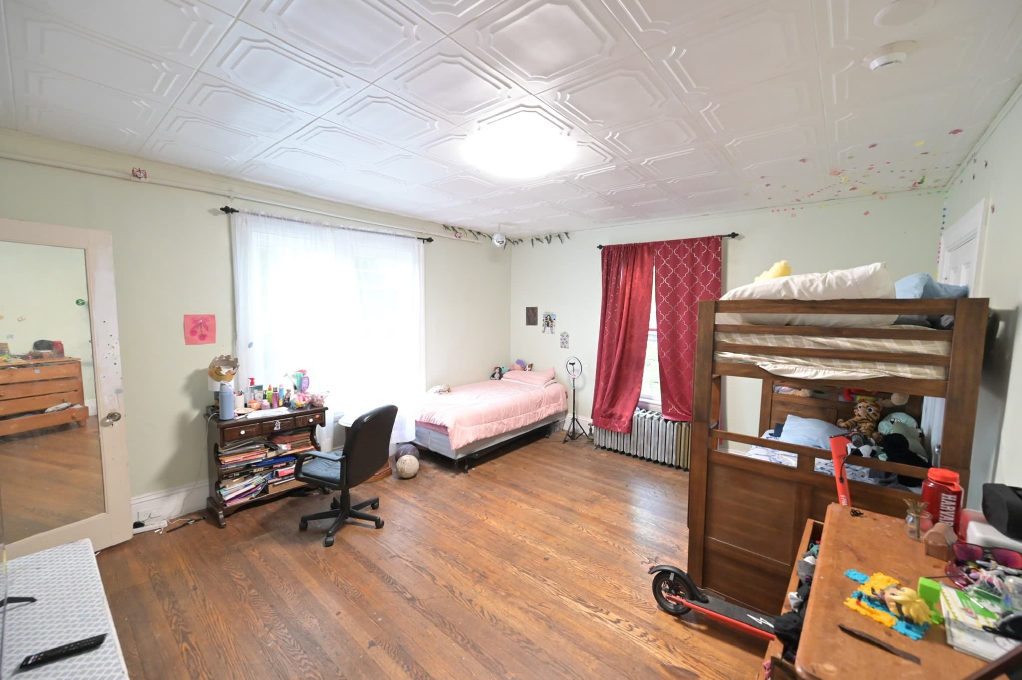 Single Family Residence at 54 Nahant St, Lynn MA 01902, photo 9 of 32