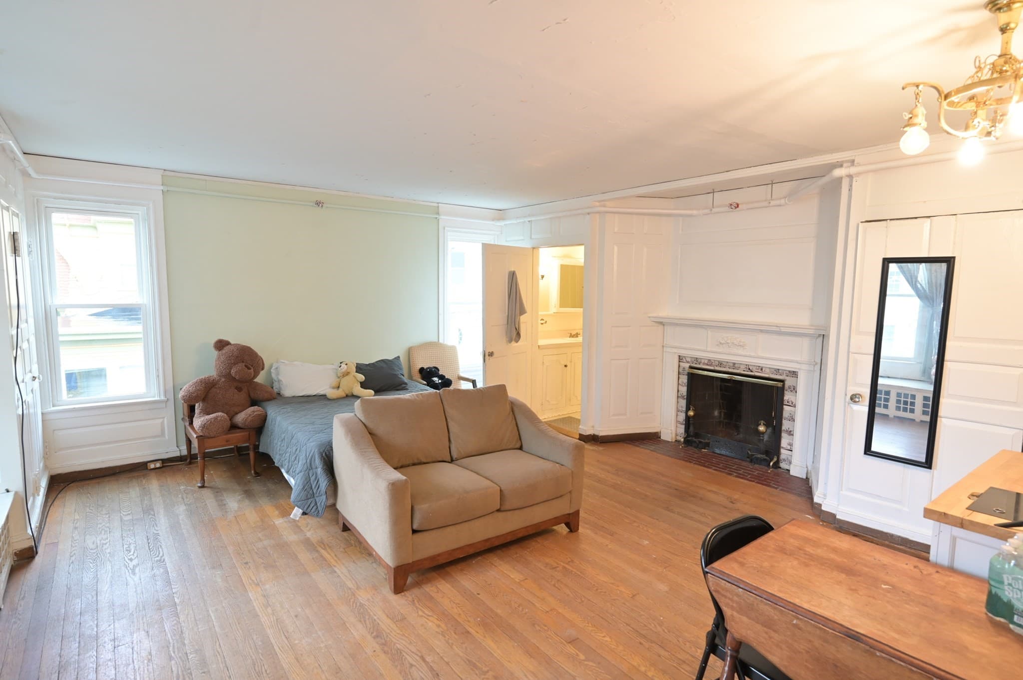 Single Family Residence at 54 Nahant St, Lynn MA 01902, photo 11 of 32