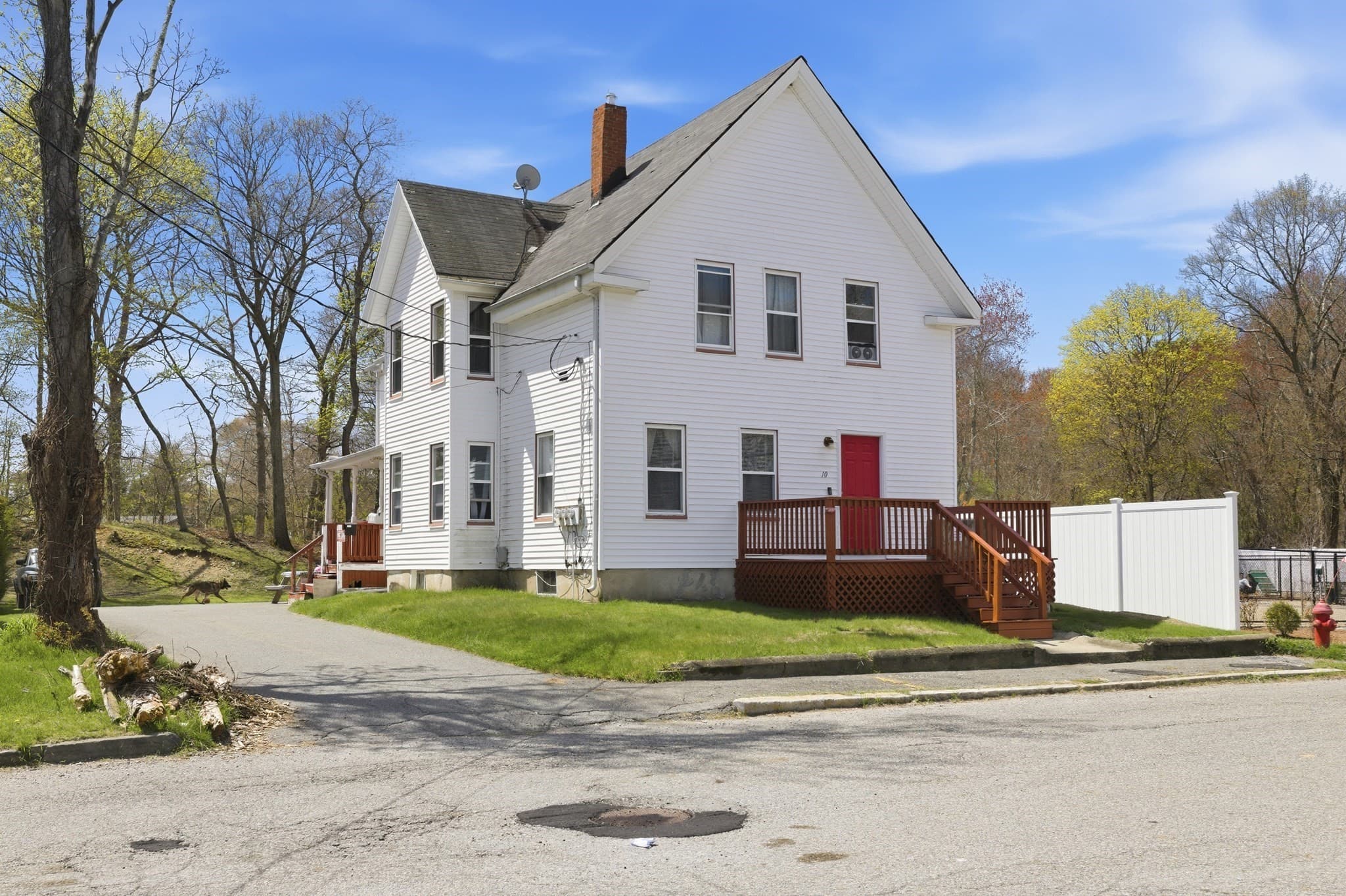 Multi Family at 10 Oak Avenue, Taunton MA 02780, photo 2 of 14