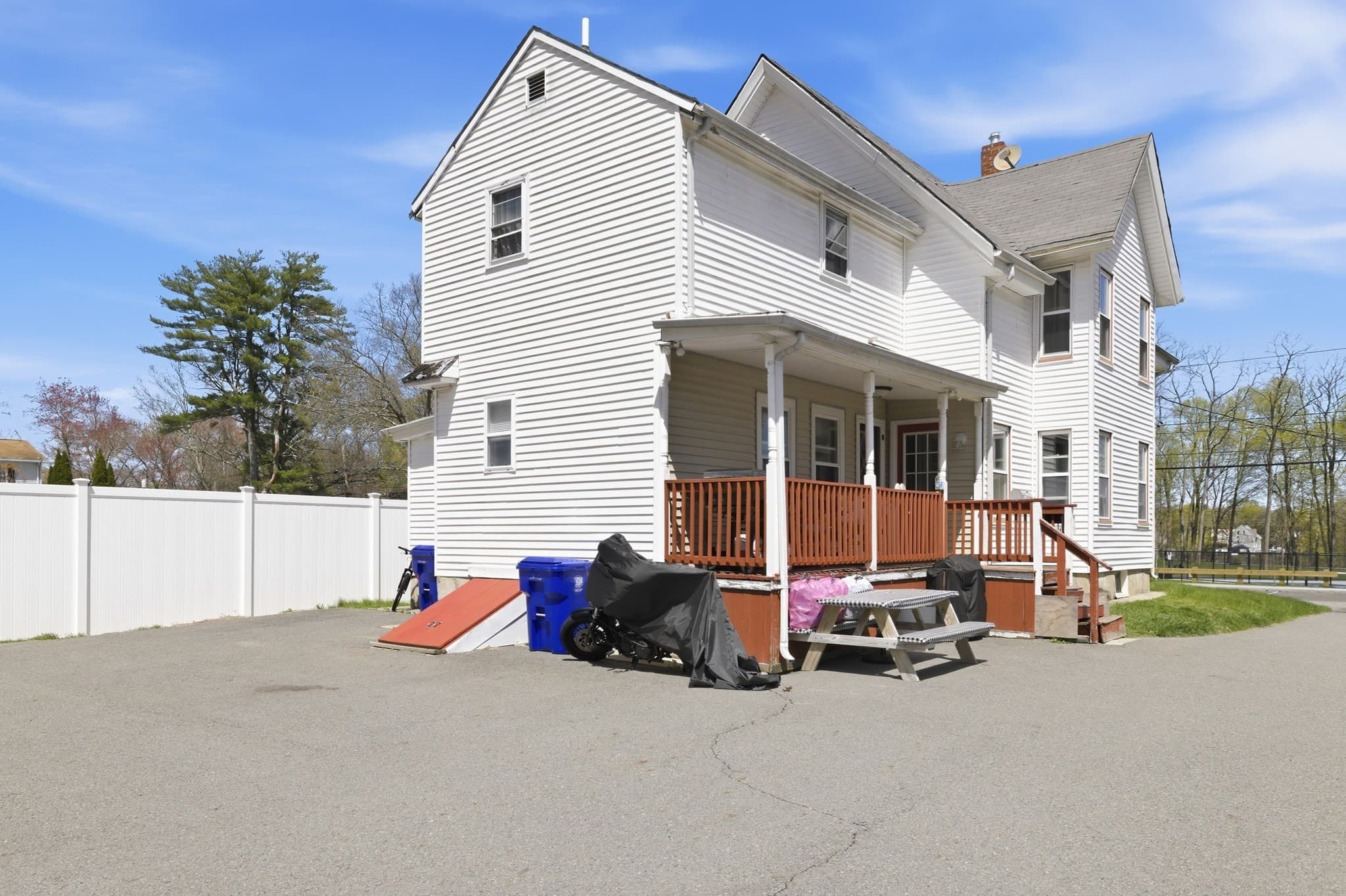 Multi Family at 10 Oak Avenue, Taunton MA 02780, photo 7 of 14