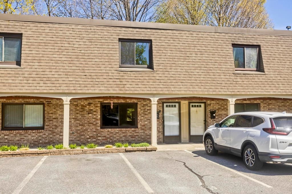Condominium at 59 School St # C3, Northborough MA 01532, Northborough, photo 2 of 20
