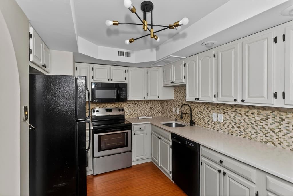 Condominium at 59 School St # C3, Northborough MA 01532, Northborough, photo 3 of 20