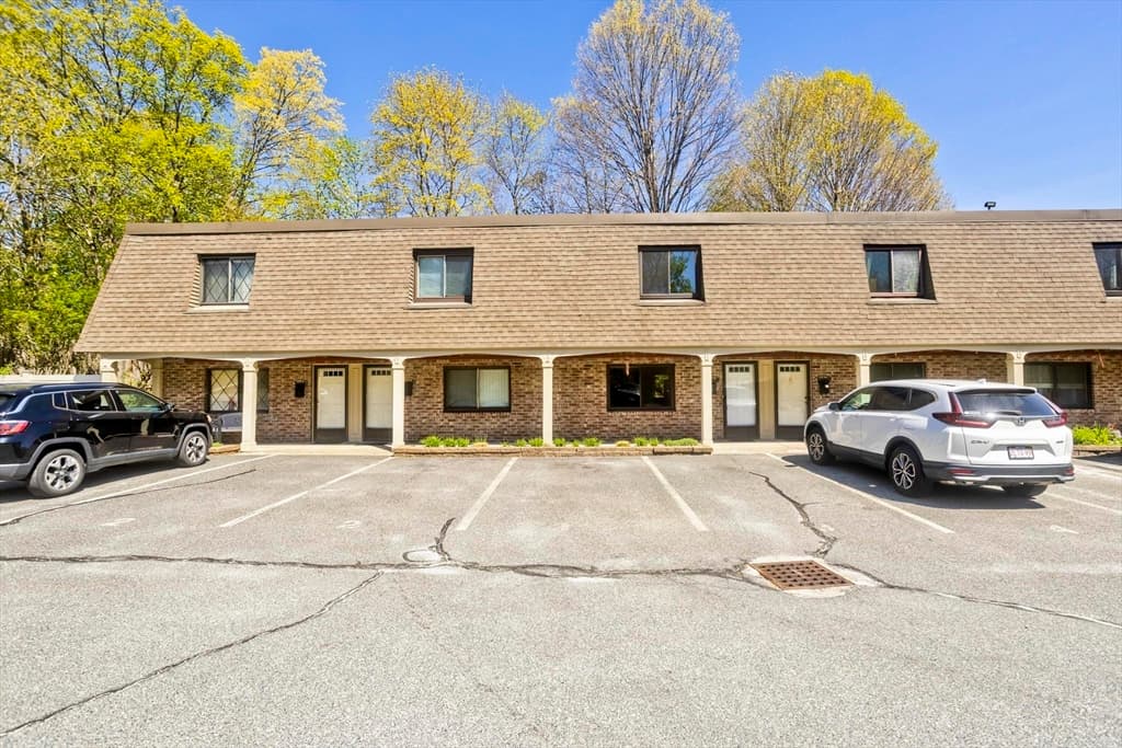 59 School St # C3, Northborough MA 01532
