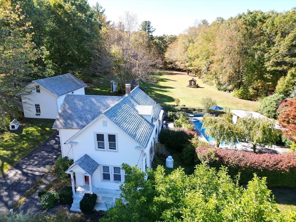Single Family Residence at 85 Bailey Rd, Holden MA 01520, photo 2 of 42