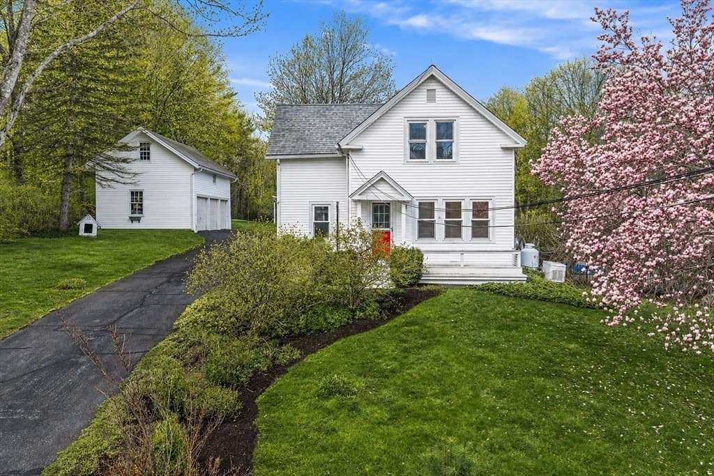 Single Family Residence at 85 Bailey Rd, Holden MA 01520, photo 26 of 42