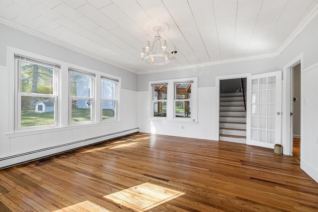 Single Family Residence at 85 Bailey Rd, Holden MA 01520, photo 9 of 42