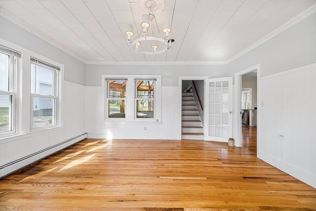 Single Family Residence at 85 Bailey Rd, Holden MA 01520, photo 11 of 42