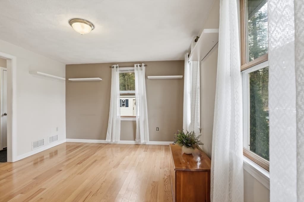 Single Family Residence at 18 Trifiro Rd, Billerica MA 01821, photo 9 of 42