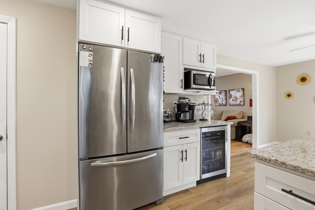 Single Family Residence at 18 Trifiro Rd, Billerica MA 01821, photo 15 of 42