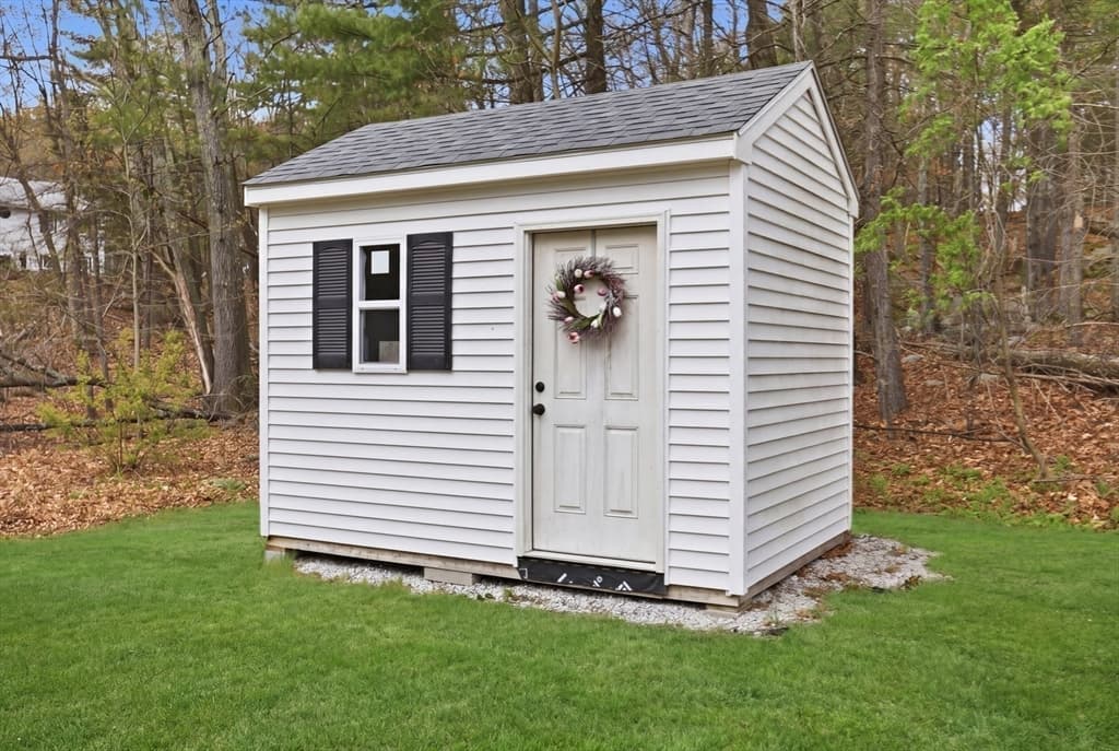Single Family Residence at 18 Trifiro Rd, Billerica MA 01821, photo 39 of 42
