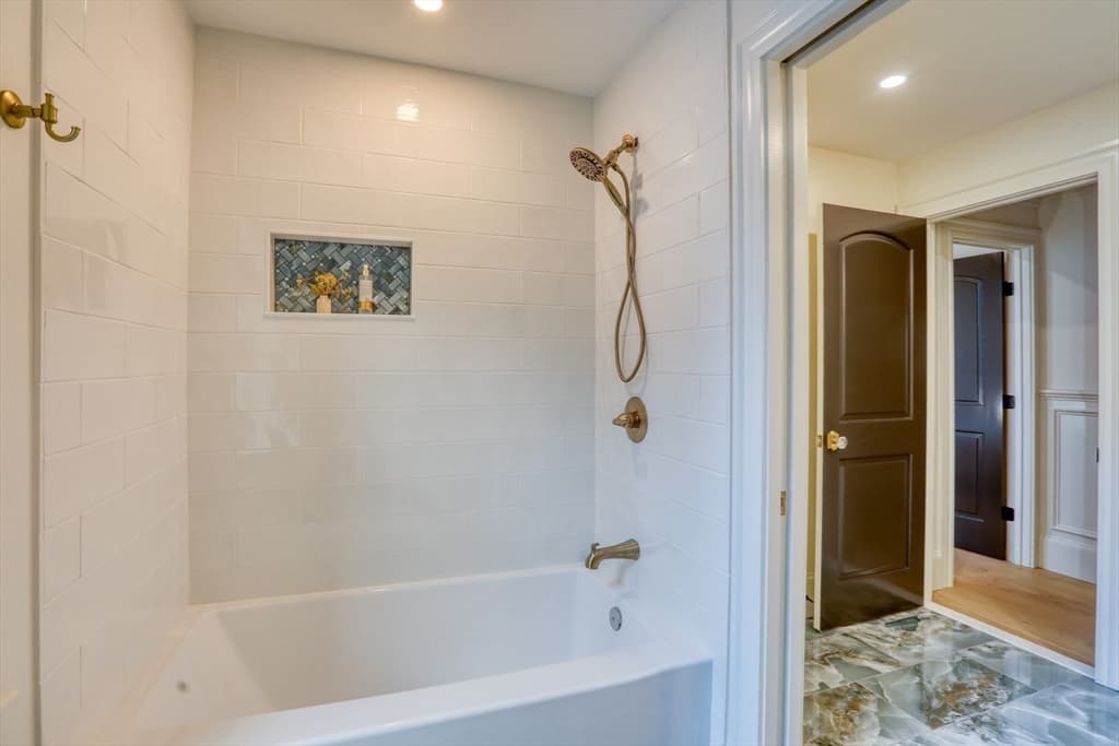 16 Chestnut Street, Boston MA 02129 photo 26