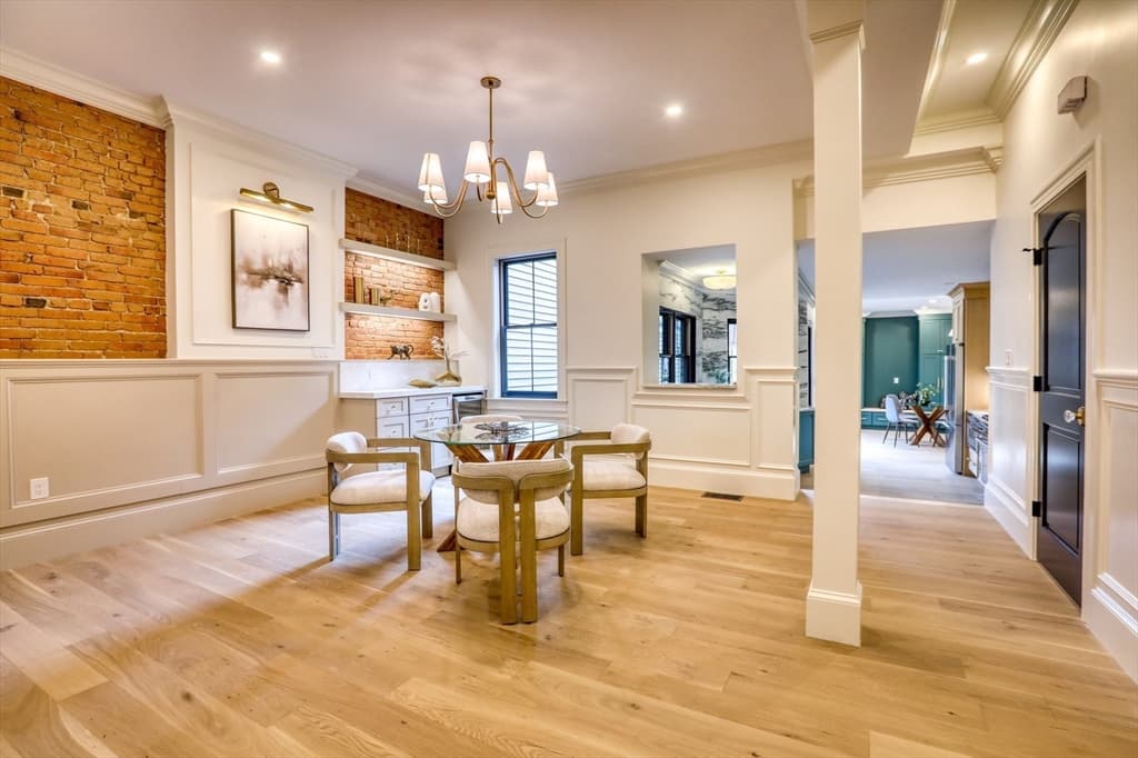 16 Chestnut Street, Boston MA 02129 photo 3
