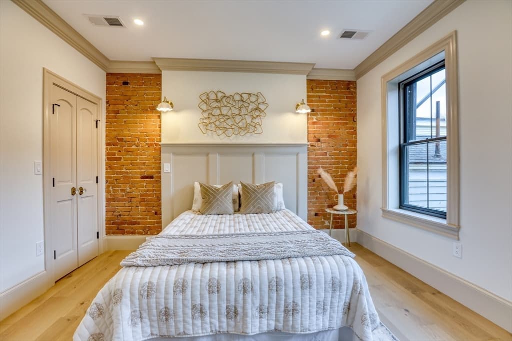 16 Chestnut Street, Boston MA 02129 photo 24