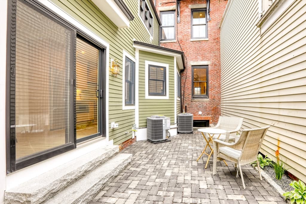 16 Chestnut Street, Boston MA 02129 photo 10