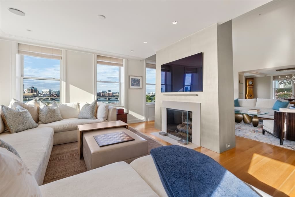 Condominium at 100 Beacon Street, Boston MA 02116, Boston, photo 8 of 41