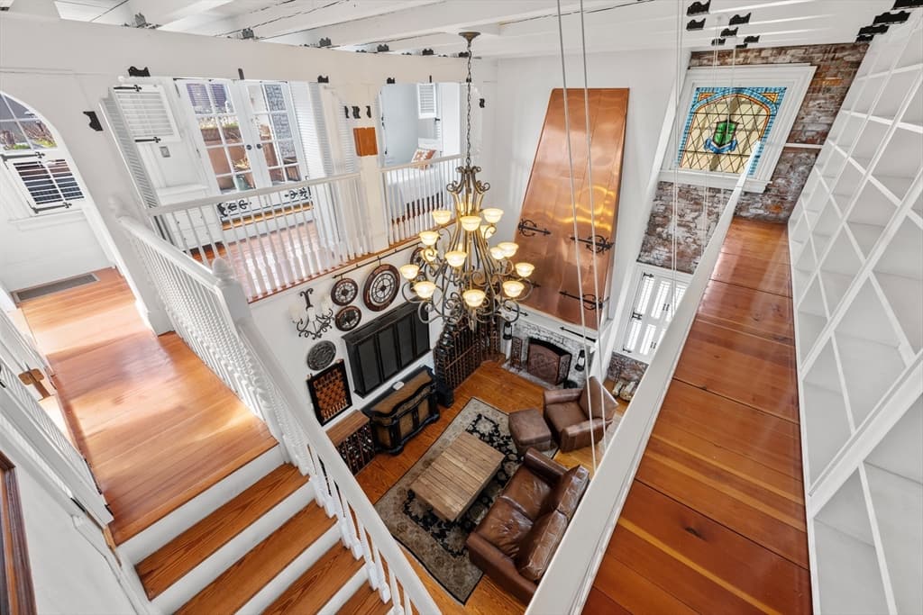 Condominium at 49 Grove St, Boston MA 02114, photo 10 of 22
