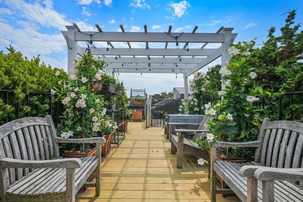 Condominium at 49 Grove St, Boston MA 02114, photo 18 of 22