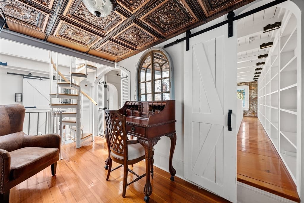 Condominium at 49 Grove St, Boston MA 02114, photo 11 of 22