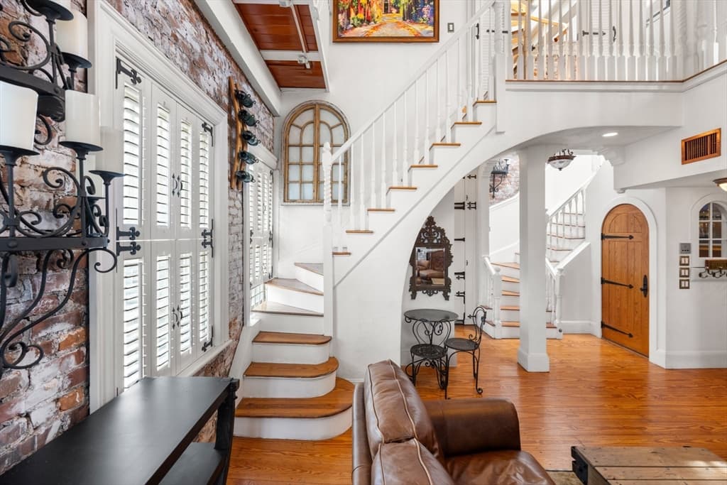 Condominium at 49 Grove St, Boston MA 02114, photo 4 of 22