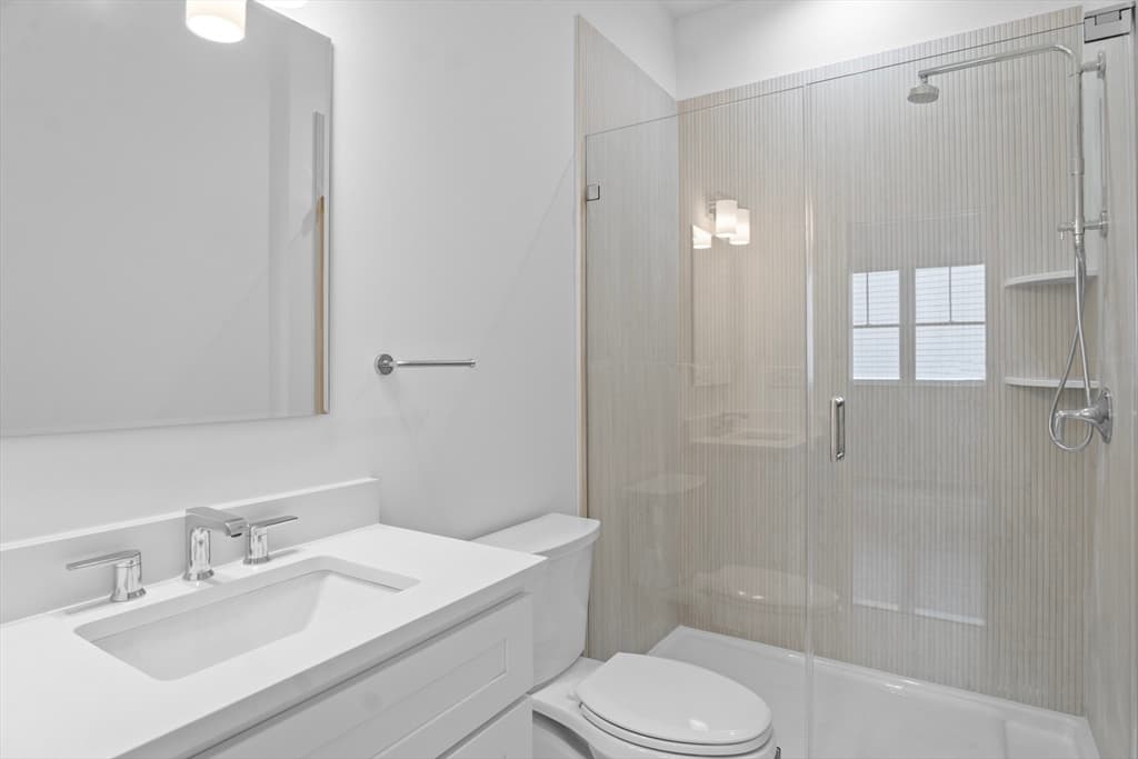 Condominium at 10 Deerpath Lane # 10, Reading MA 01867, Reading, photo 18 of 23