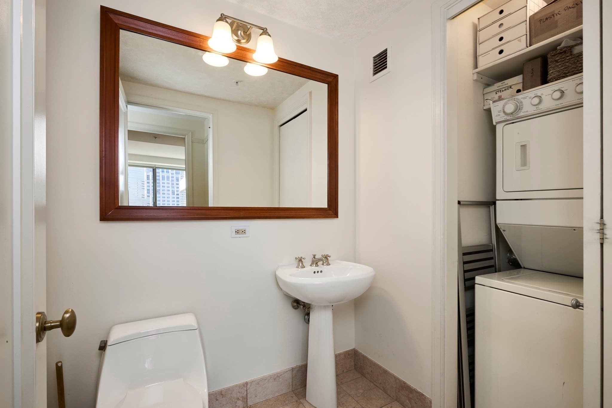 Condominium at 2 Avery # 22A, Boston MA 02111, photo 10 of 27