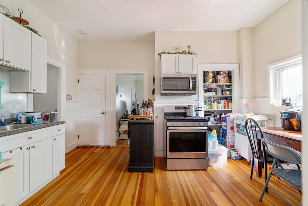 3 Family at 7 Carmel Street, Chelsea MA 02150, Chelsea, photo 6 of 24