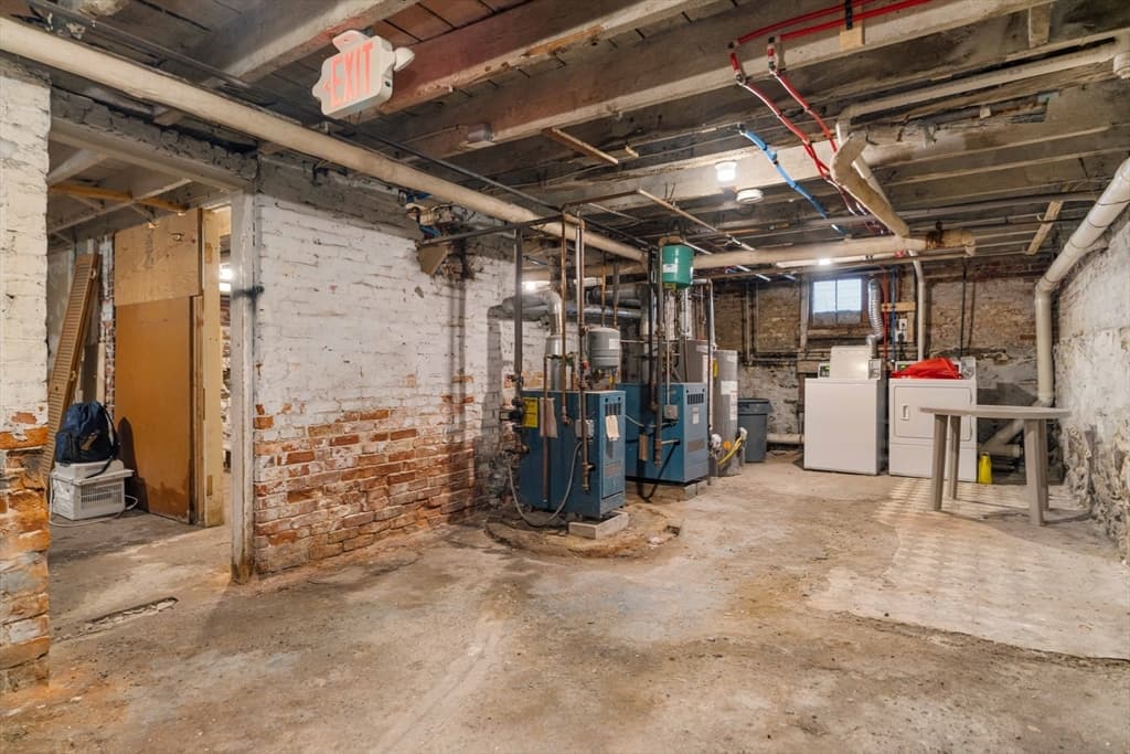 3 Family at 7 Carmel Street, Chelsea MA 02150, Chelsea, photo 22 of 24