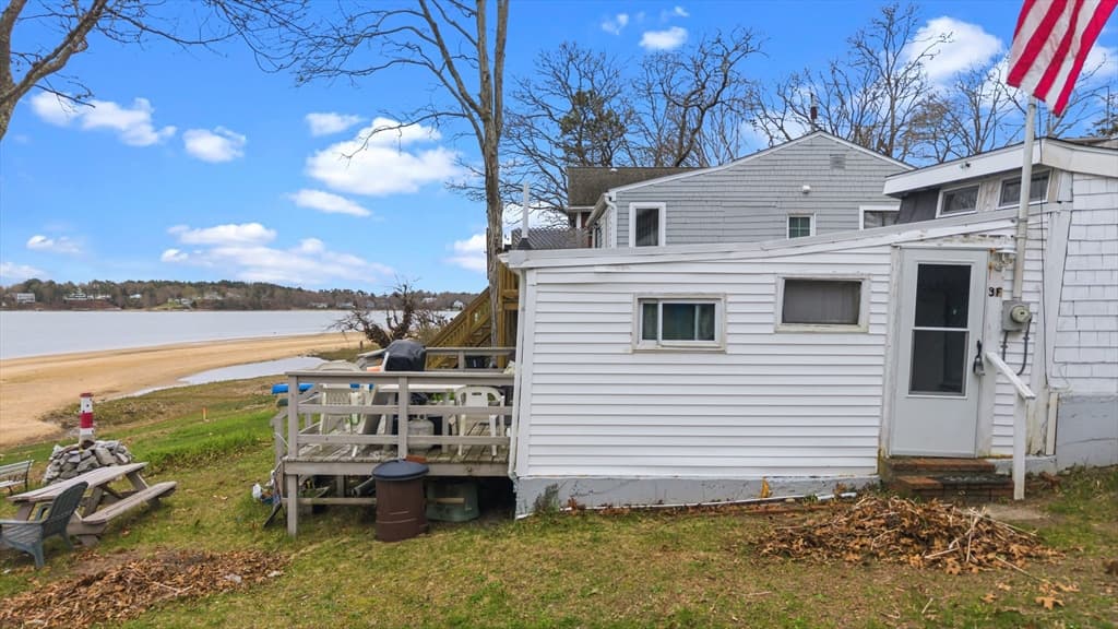 Condominium at 9F Hideaway Rd # 11, Bourne MA 02532, photo 16 of 24