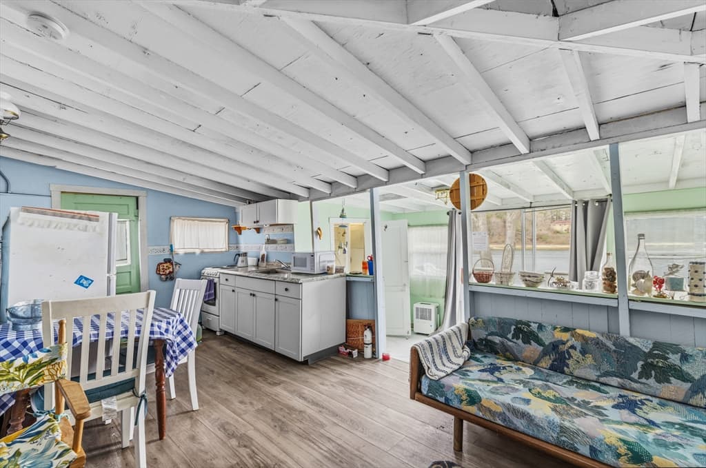 Condominium at 9F Hideaway Rd # 11, Bourne MA 02532, photo 3 of 24