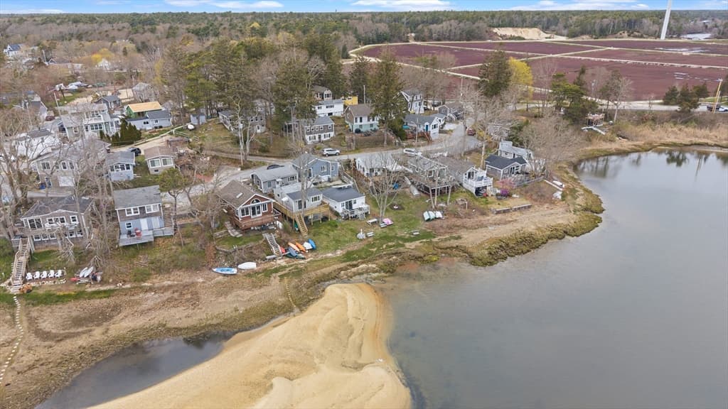 Condominium at 9F Hideaway Rd # 11, Bourne MA 02532, photo 21 of 24