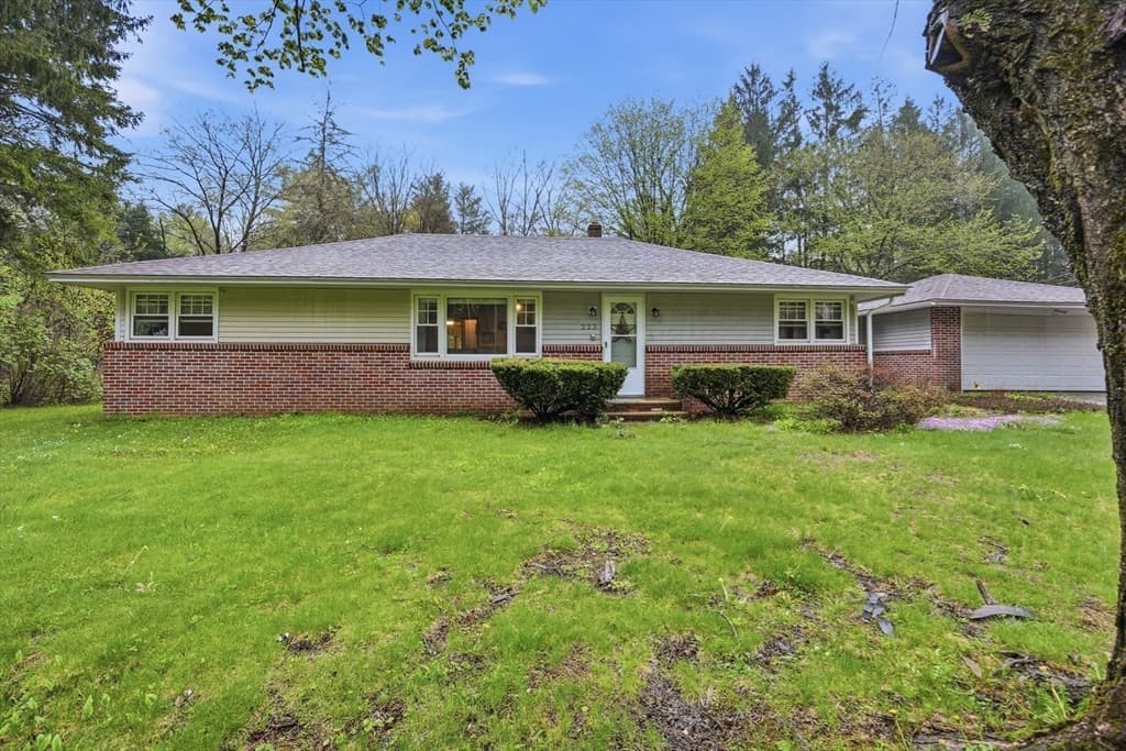 Single Family Residence at 223 S Barre Rd, Barre MA 01005, Barre, photo 2 of 35